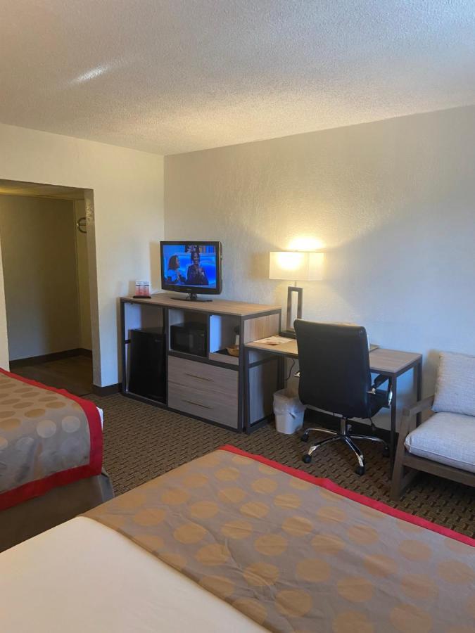 Ramada By Wyndham West Atlantic City Egg Harbor Township Zewnętrze zdjęcie