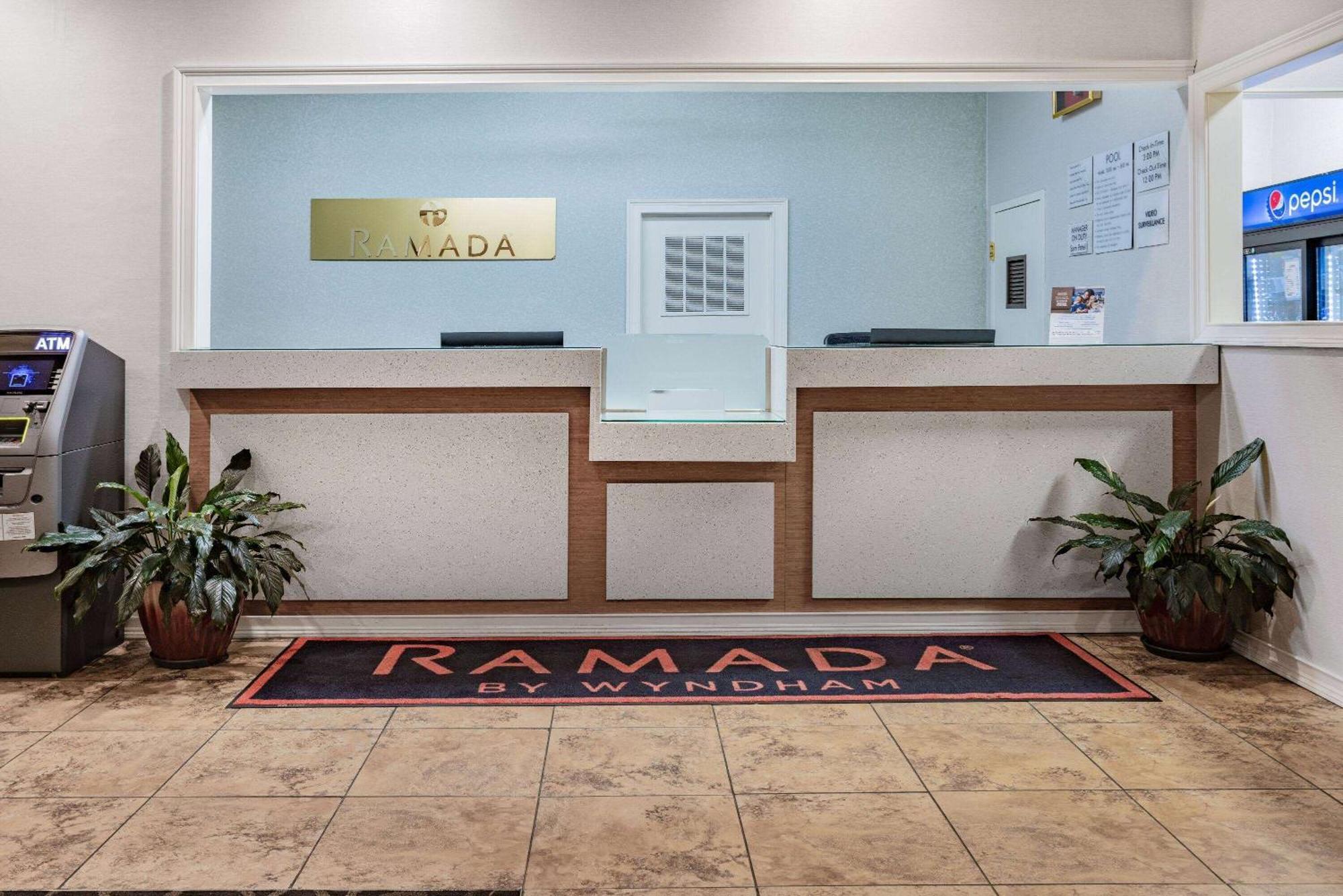 Ramada By Wyndham West Atlantic City Egg Harbor Township Zewnętrze zdjęcie